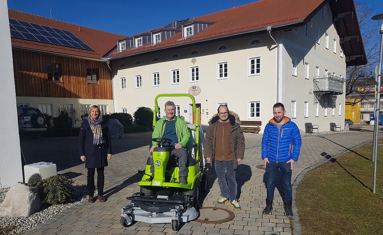 Neuer Grillo FD 450 steht auf dem Irmengard-Hof der Björn Schulz Stiftung in Gstadt