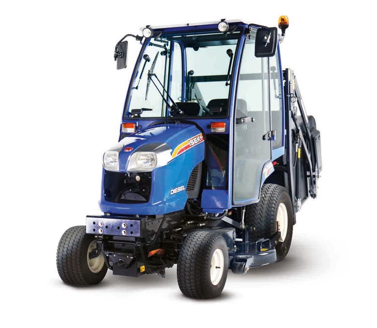 Iseki SXG 3+ von vorne links mit Kabine