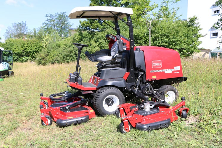 Der Toro Groundsmaster beim EDER Kommunaltag 2026 in Poing