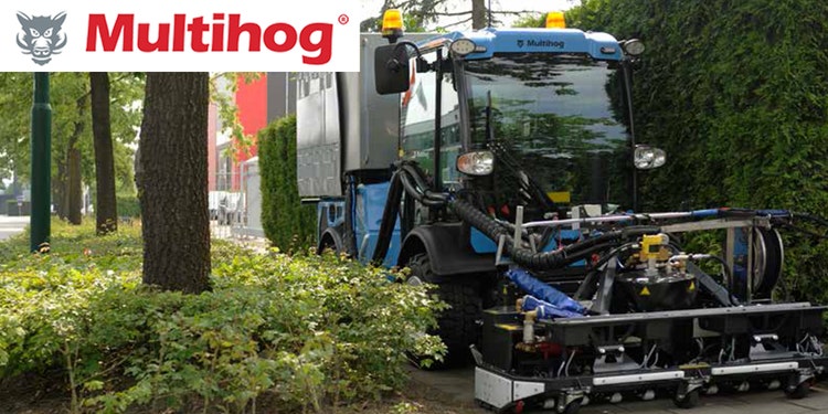Bild eines Multihog der MX Serie bei der Gehwegreinigung