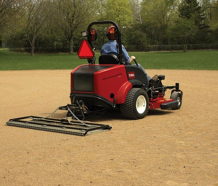 Toro GroundsMaster 7210 im Sand