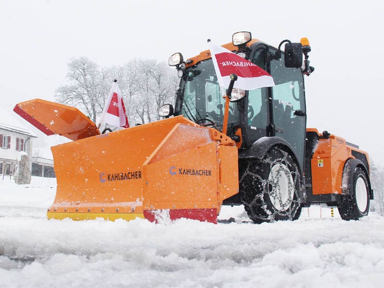 Multihog MX / MXC Geräteträger im Winterdienst