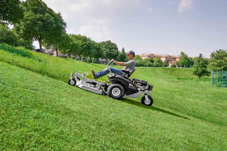 Hangmähen mit Grillo FX 27