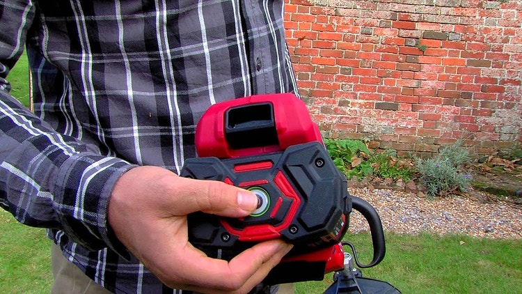 Honda Akku-Rasentrimmer Video auf Youtube