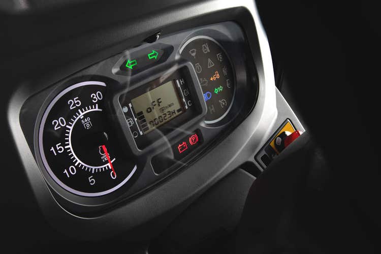 Cockpit Detailansicht Iseki TH 5000 Traktor