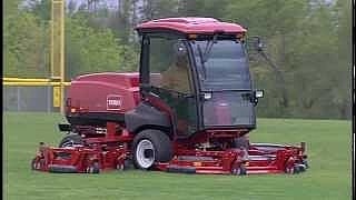 Thumbnail eines Videos auf dem ein Toro GroundsMaster 5900 / 5910 zu sehen ist