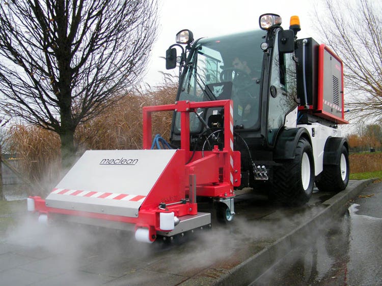 Multihog MX / MXC Geräteträger mit diversen Anbaugeräten