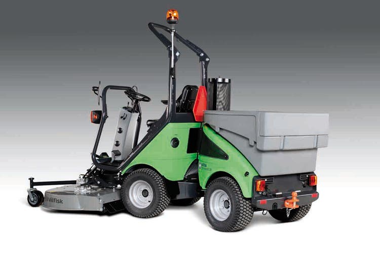 Egholm CityRanger 2260 mit diversen Aufsätzen