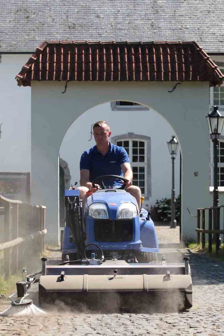 Iseki SXG 216+ Mähtraktor
