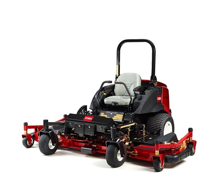 Diagonalansicht Toro GroundsMaster 7210