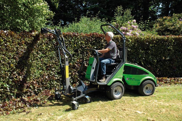 Egholm CityRanger 2260 Heckenpflege