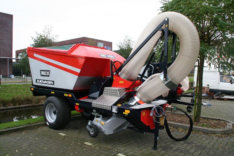 Trilo SG 450 Kehr-Saug-Wagen