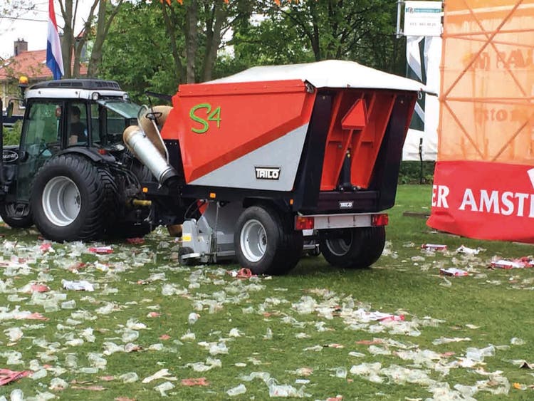 Trilo S 4 Kehr- und Saugwagen