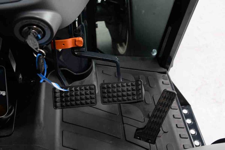 Fußpedal Iseki TG 6000 Traktor