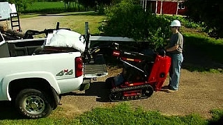 Video Toro Dingo 323 Spezialmaschine