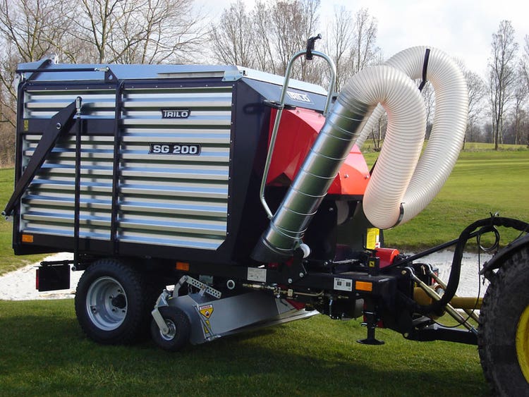 Seitenansicht Trilo SG 200 Kehr-Saug-Wagen