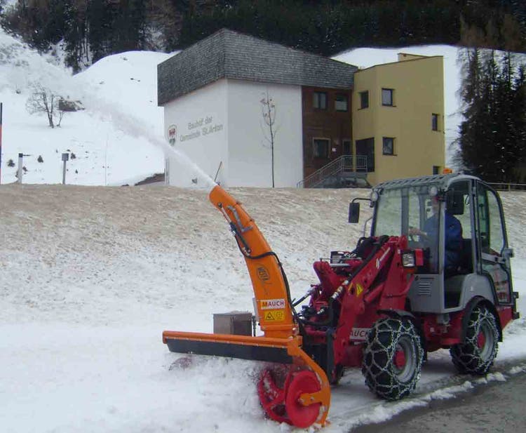 4550 Schneefräse im Einsatz