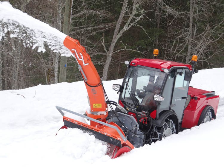 Multihog MX / MXC Geräteträger im Winterdienst