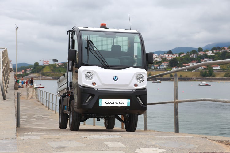 Goupil G4 Elektro-Nutzfahrzeug an der Promenade
