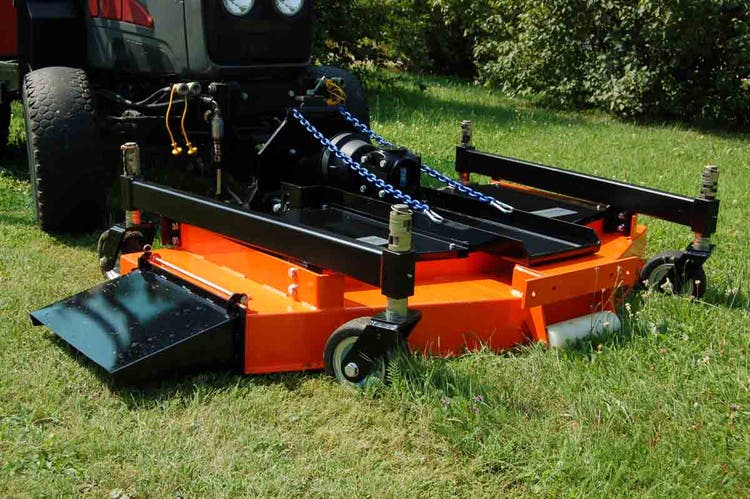Anbaugerät Ecotech MF Sichelmähwerk beim Mähen