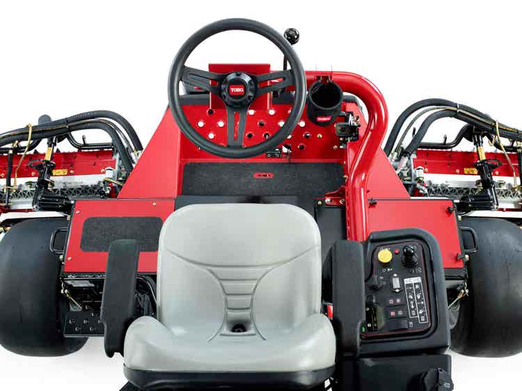 Toro Reelmaster 3575-D Cockpit bei EDER-Kommunal Golfplatztechnik