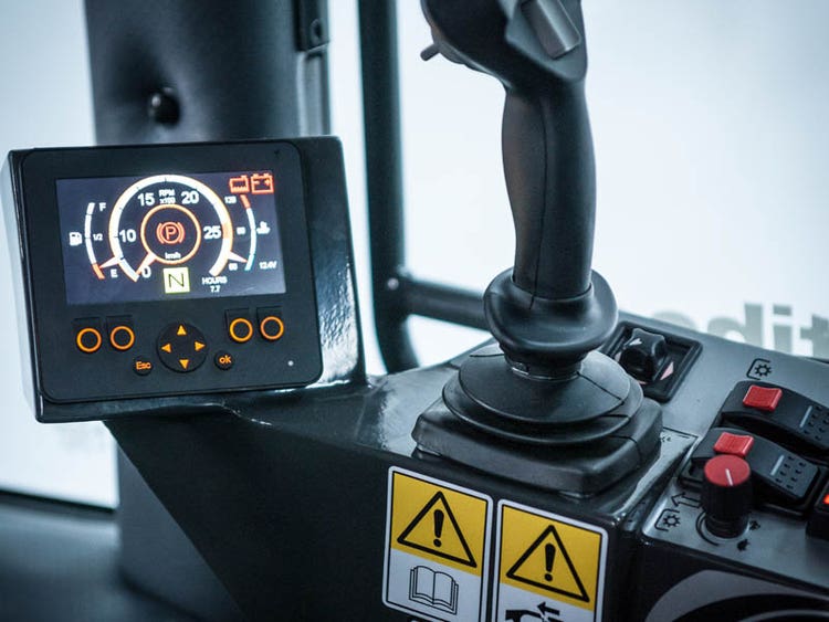 Detail Multihog MX / MXC Geräteträger Cockpit