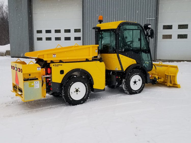 Multihog MX / MXC Geräteträger mit diversen Anbaugeräten