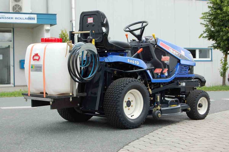 Bild Ecotech IceFighter auf Traktor im Sommer