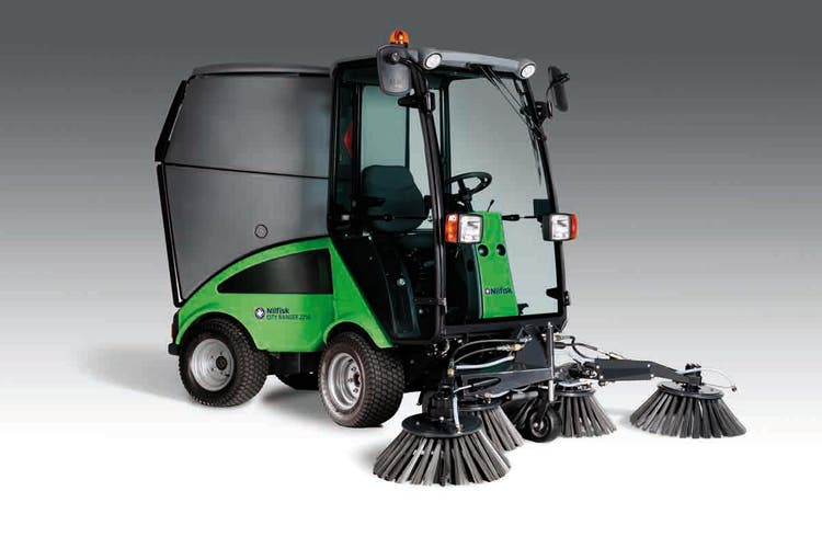 Egholm CityRanger 2260 mit Führerhaus und Auffangbehölter und Kehraufsatz