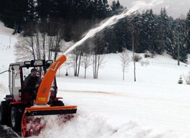 4550 Schneefräse im Einsatz