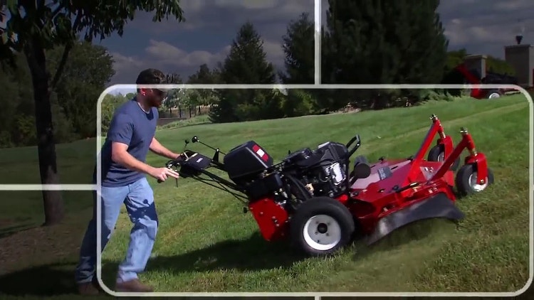 Video Toro Mid-Size Hochgrasmäher auf Youtube